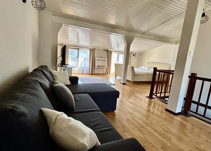 Fenix Studio Apartment Varna Center
